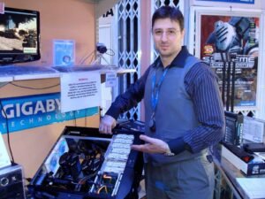 USA Whistleblower of the Week - June 30 2001 by WNN